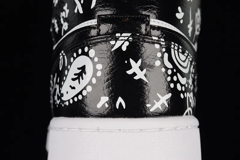 All categories Air Jordan Jordan series basketball shoes Air Jordan 1 Mid Air Jordan 1 Mid SE AJ1 Joe 1 graffiti black and white China basketball shoes 554724-075